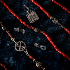 ANTIQUE WHITE HEART 2 WAY CHAIN WITH FUKU PENDANT - May club