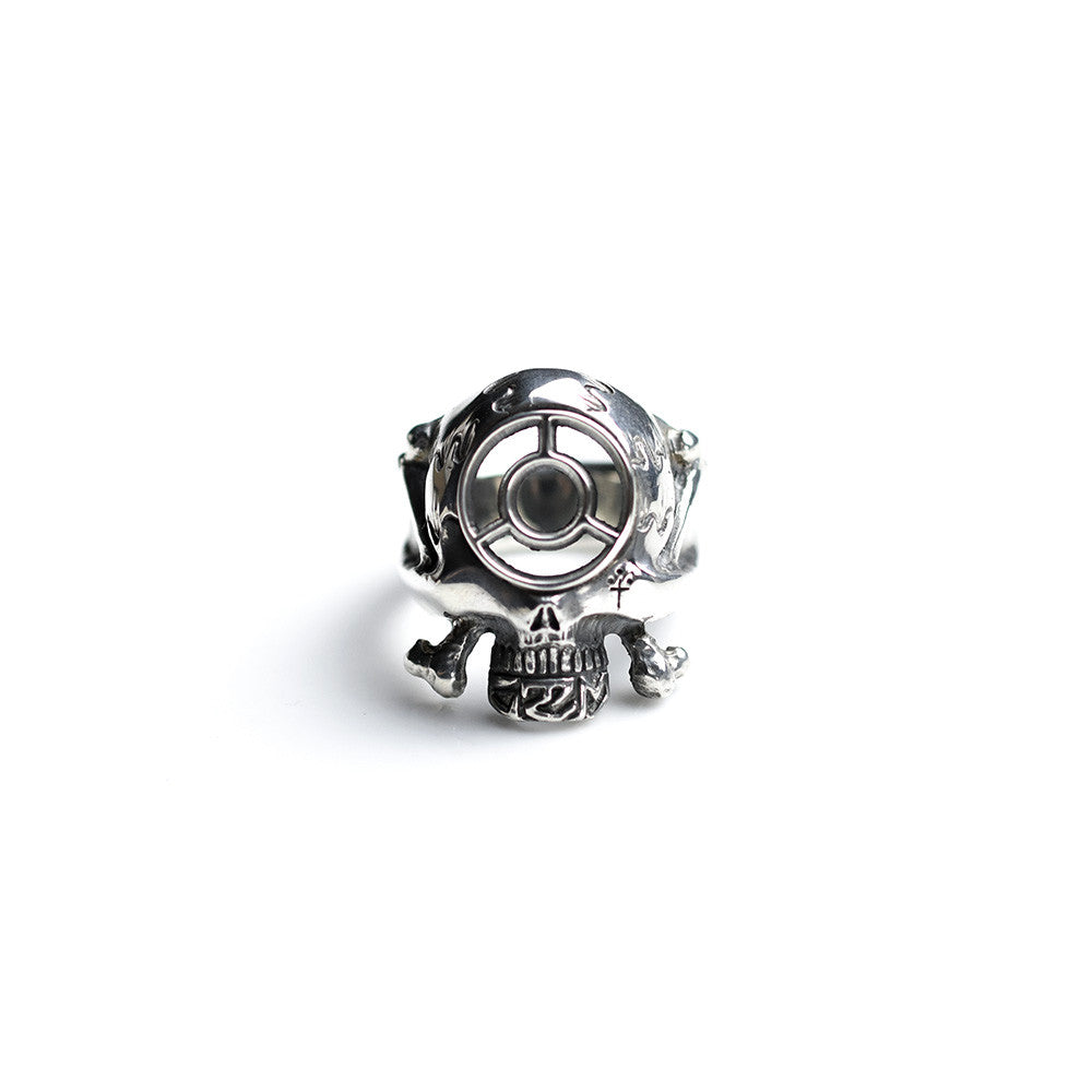 May club -【HWZNBROSS】C.T.M x HWZN MFG. BOMB SIGHT SKULL RING(ALL SILVER)