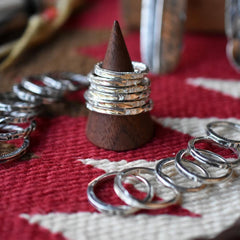 May club -【Chooke】TWIST STAMPING NARROW RING - GOLD THUNDER