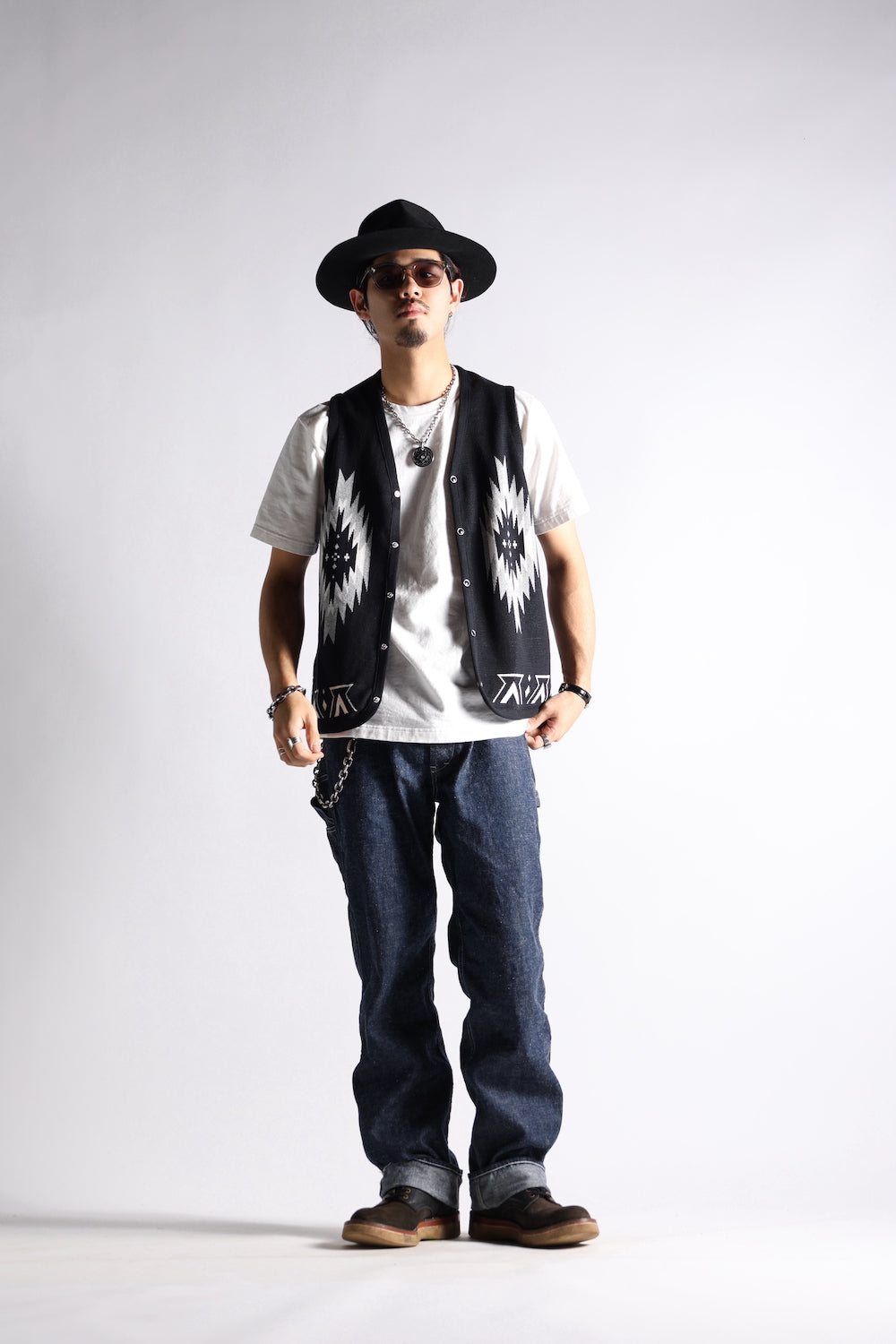 NGT NATIVE VEST-BLACK