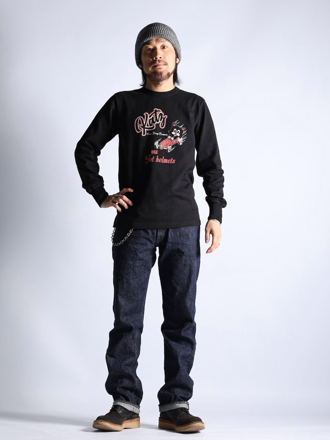 "LEAVE A TRACK" LONG SLEEVES TEE - BLACK