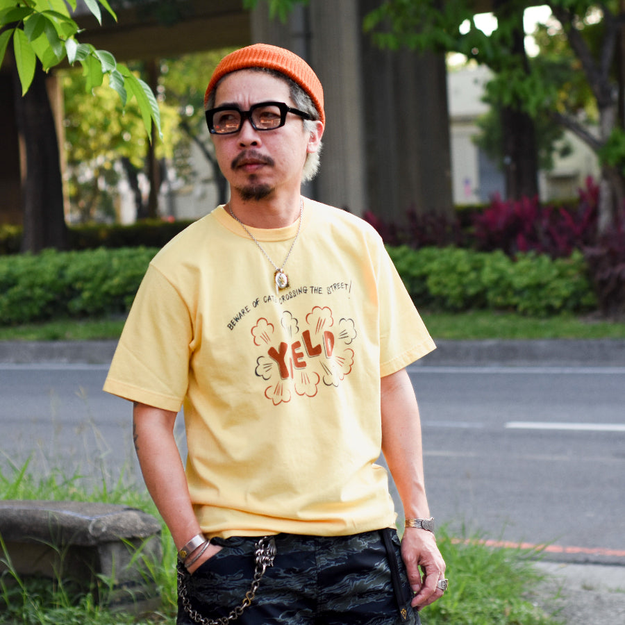"YIELD" TEE - BANANA