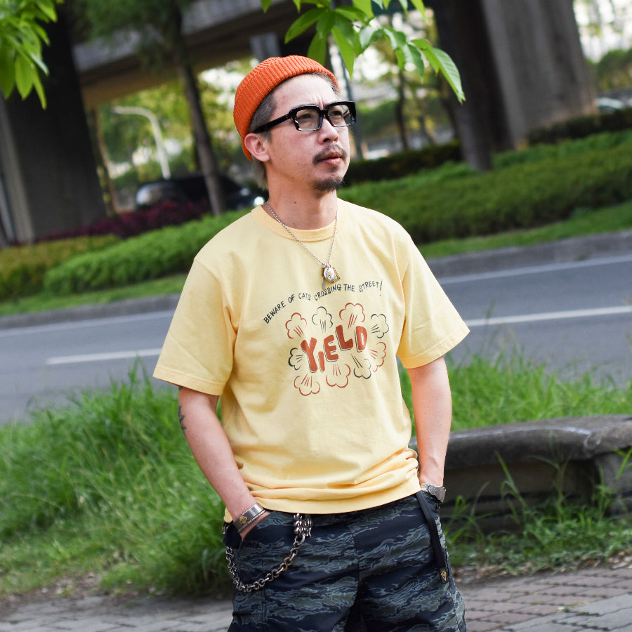 "YIELD" TEE - BANANA