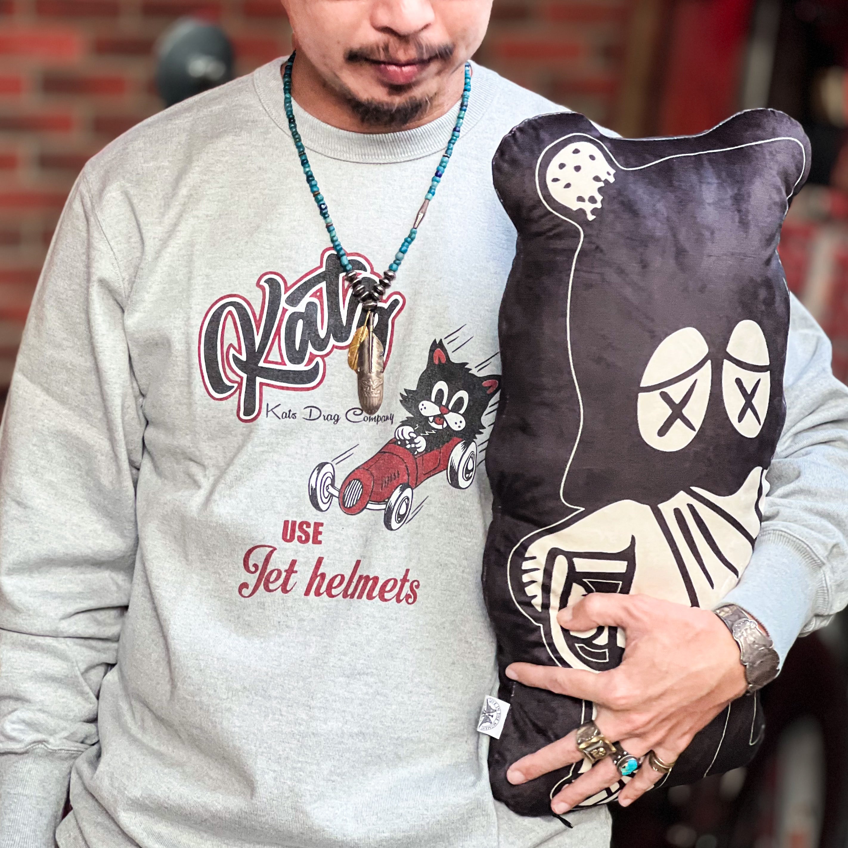 "LEAVE A TRACK" LONG SLEEVES TEE - BLACK