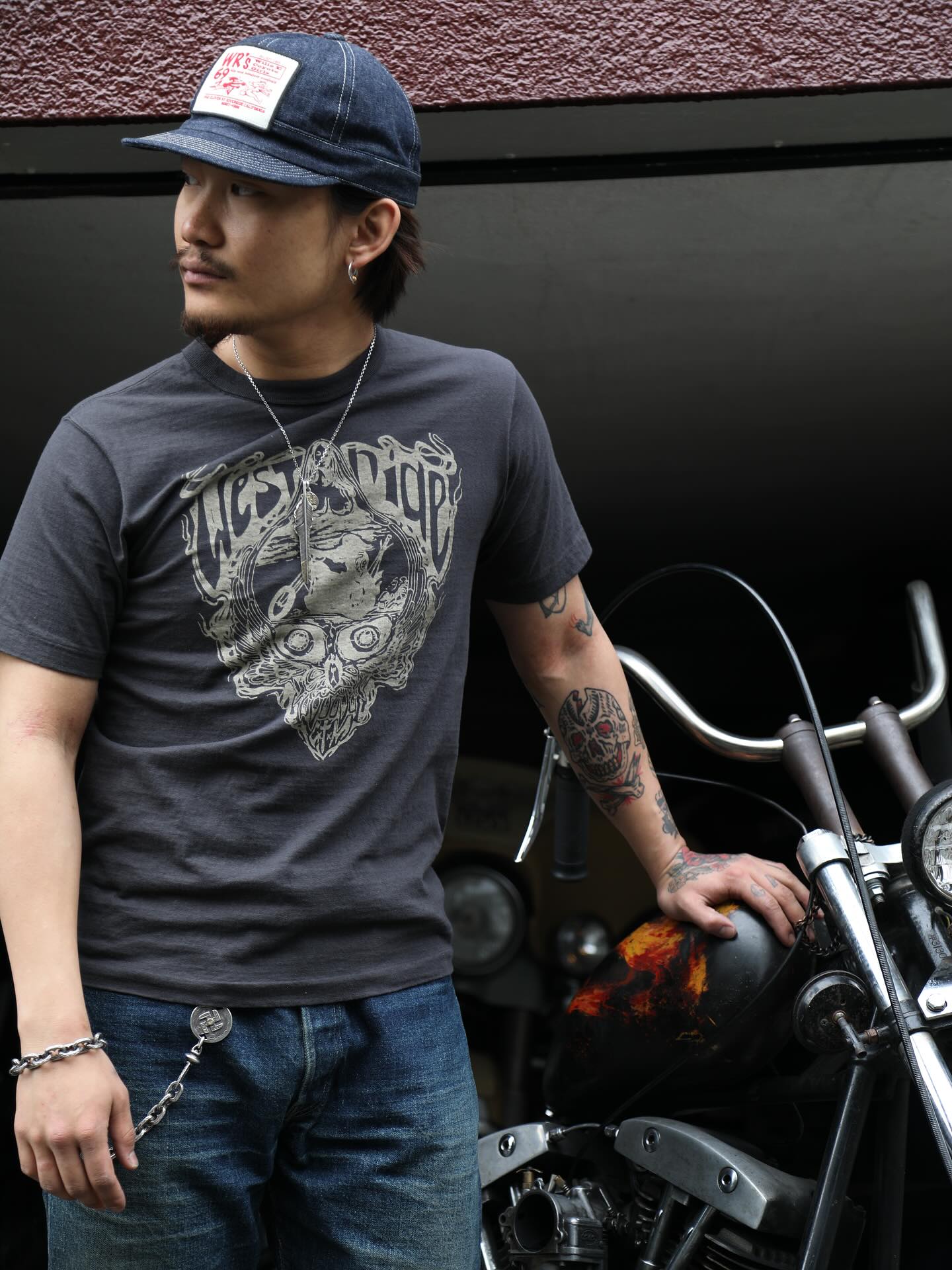V25 SKULL MIND TEE - CHCL