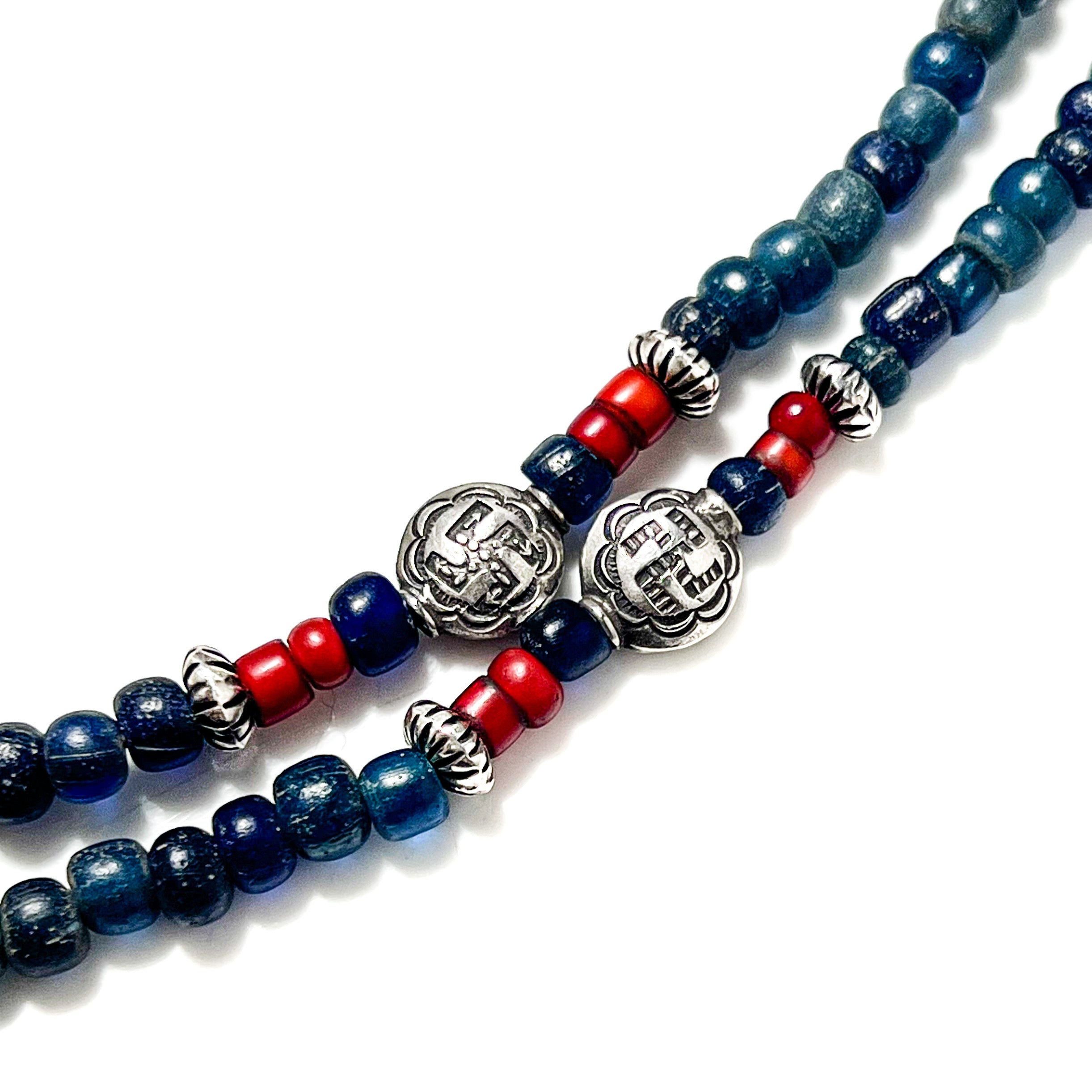 Indian Pacific 琉璃 x Antique White Heart Beads Necklace / 卍 – May club