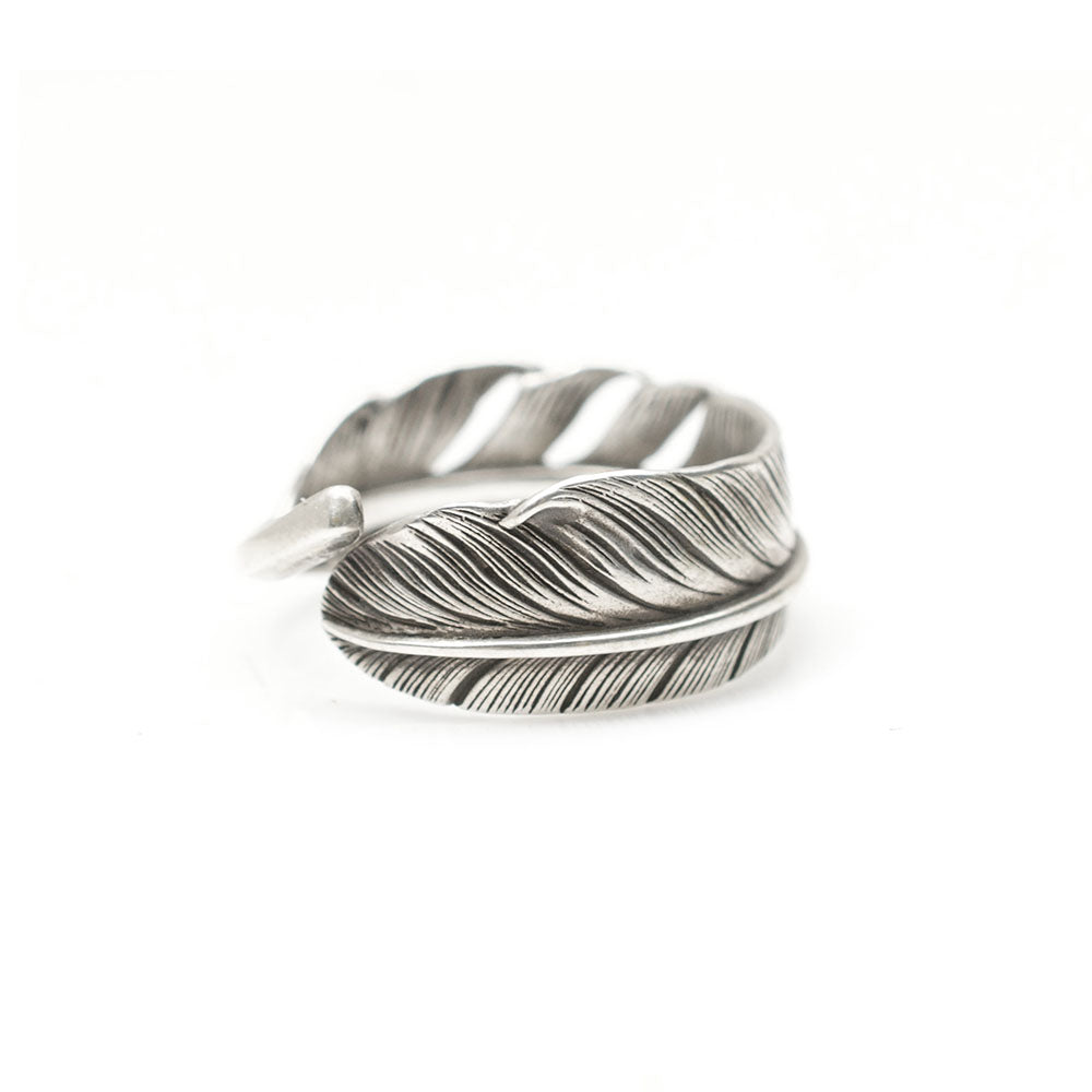 SHARP COIN FEATHER RING