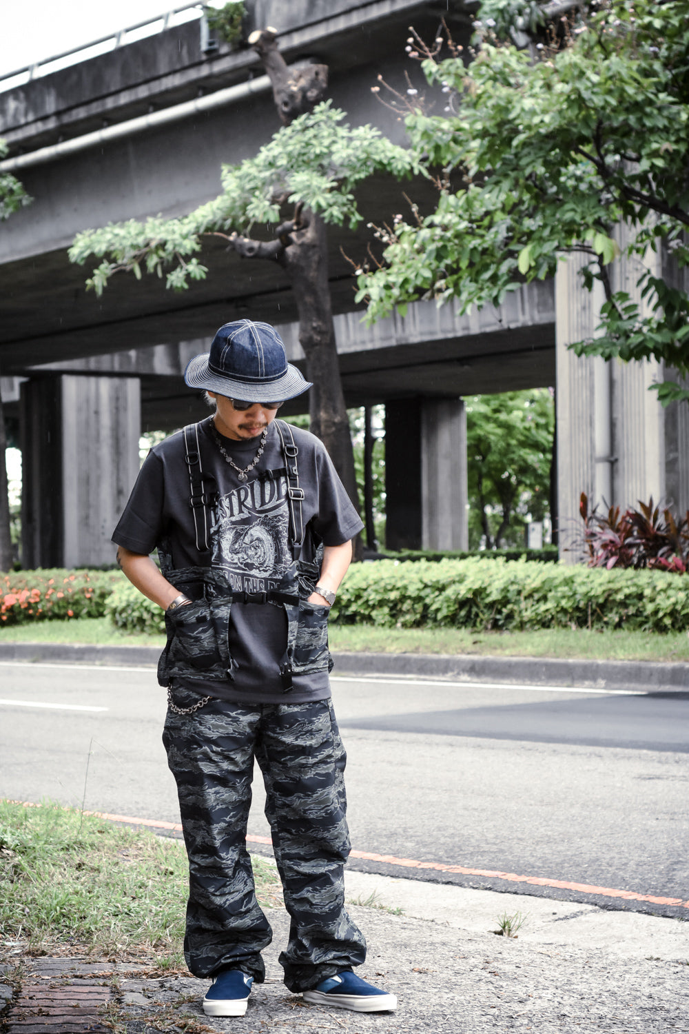 ON THE ROAD VEST - NIGHT TIGER