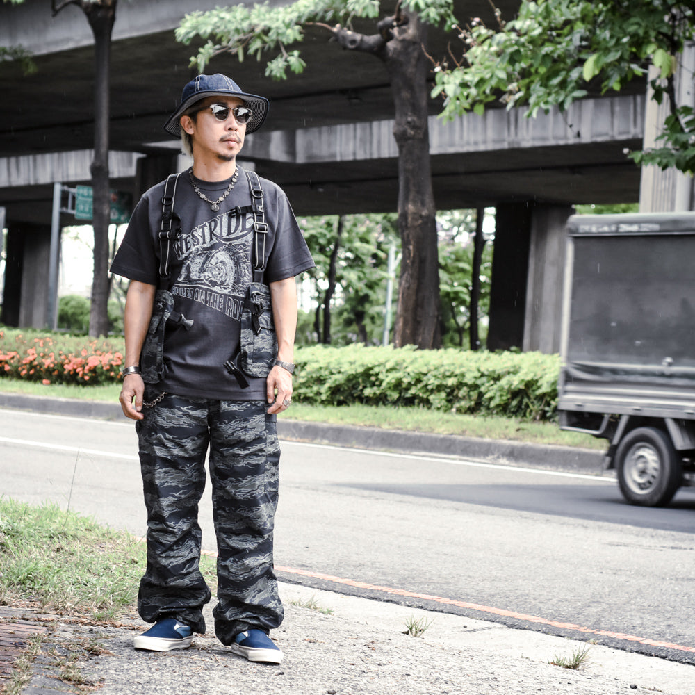 ON THE ROAD VEST - NIGHT TIGER