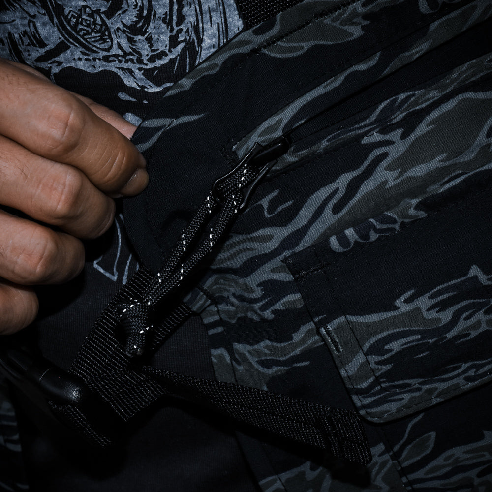 ON THE ROAD VEST - NIGHT TIGER