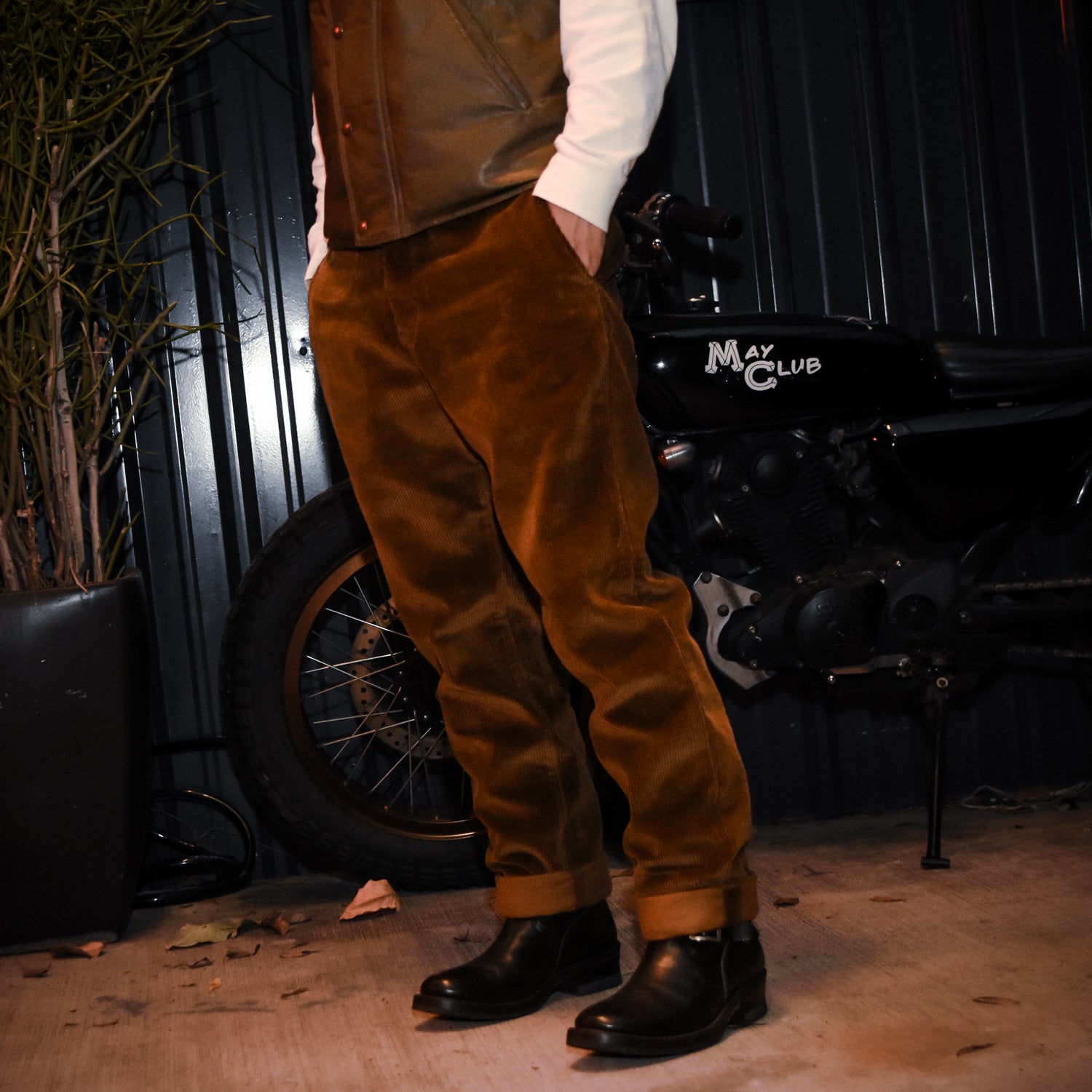 ACV-TR01CR8W HEAVY CORDUROY TROUSERS