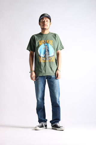 "BACK ROAD IN THE WIND" TEE - SMOKY GREEN - May club