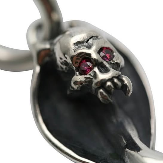 BLEAH SKULL Pendant Top