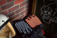 May club -【B.W.G JAPAN】REFLECTOR CHECKER GLOVE - ORANGE