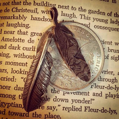 May club -【Chooke】中鷹羽 左向 Silver Dollar Feather（L）