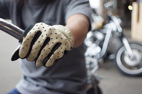 PUNCHING LEATHER GLOVE - CREAM - May club