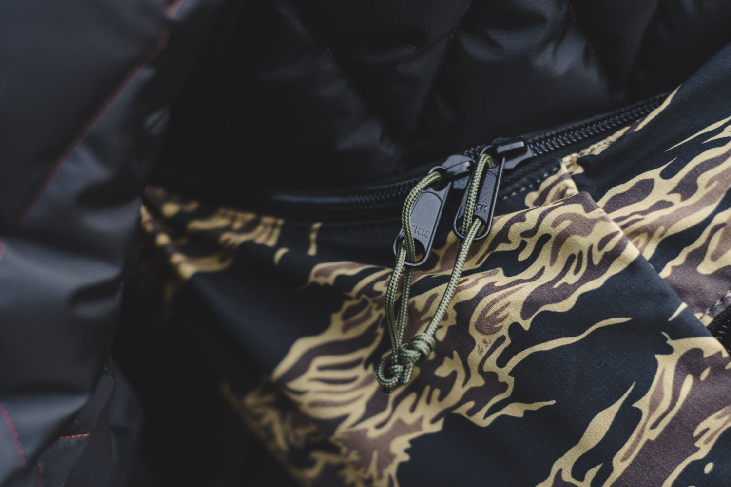 WATER RESISTANT SHOULDER BAG - TIGER CAMO - May club