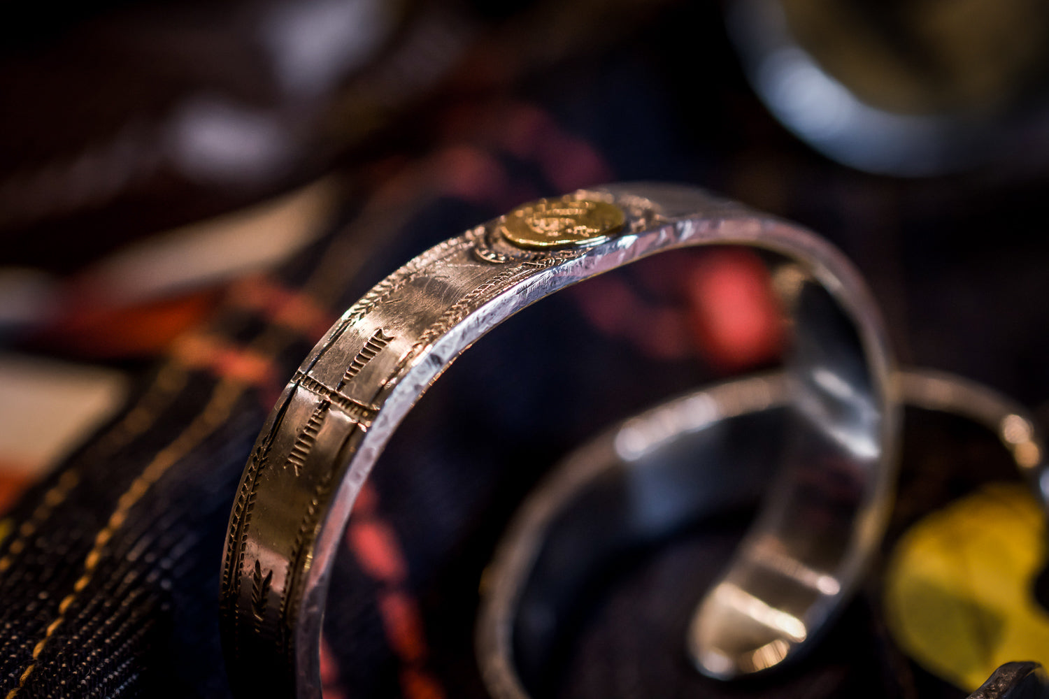 BISBEE COINSILVER BANGLE - 10mm - May club