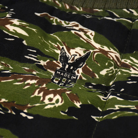 May club -【THE HIGHEST END】THINSULATE VEST - TIGER CAMO