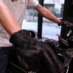 May club -【WESTRIDE】SWASTIKA GLOVE - BLACK x BLACK