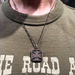 May club -【B.W.G JAPAN】B.W.G x CHOOKE EAGLE IRONCROSS NECKLACE