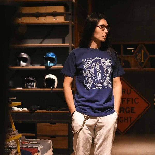 May club -【WESTRIDE】"SURVIVE ON THE ROAD" TEE - NAVY