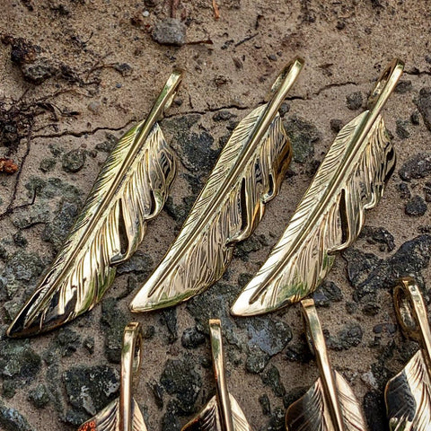May club -【May club】LIMITED GOLD KNIFE FEATHER