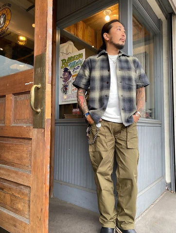 STAND UP PANTS - OLIVE